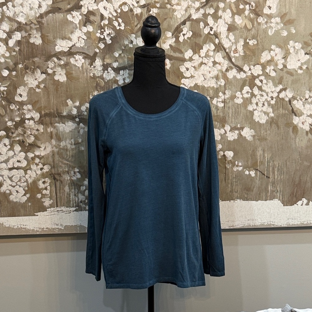 lululemon athletica Teal Long Sleeve Top